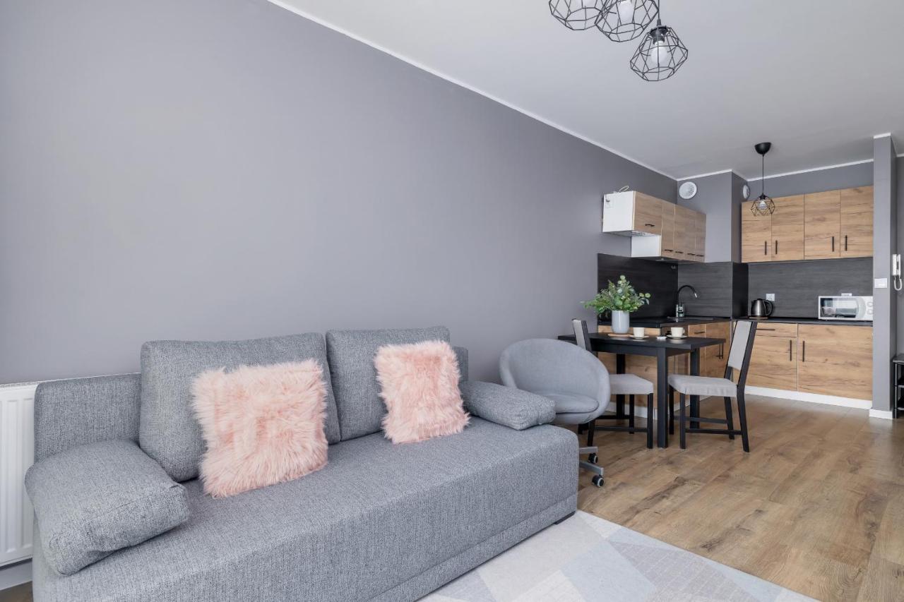 Comfy Apartment Pachonskiego With Parking In Krakow By Noclegi Renters ภายนอก รูปภาพ