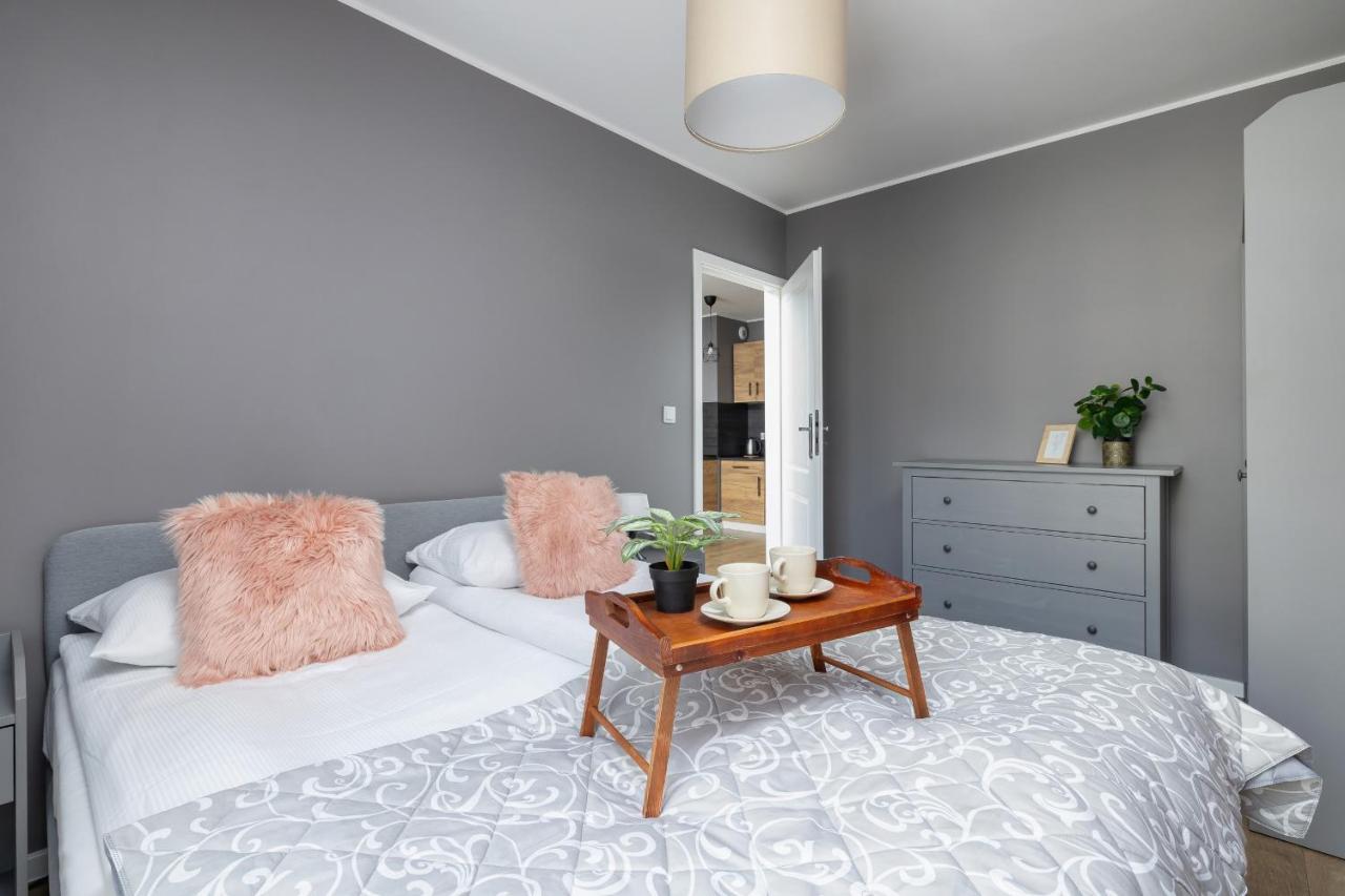 Comfy Apartment Pachonskiego With Parking In Krakow By Noclegi Renters ภายนอก รูปภาพ