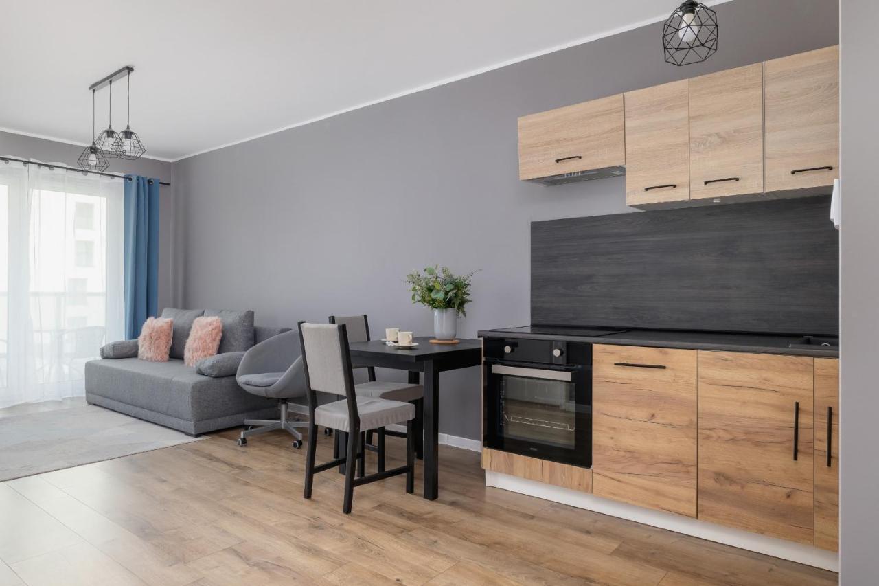 Comfy Apartment Pachonskiego With Parking In Krakow By Noclegi Renters ภายนอก รูปภาพ