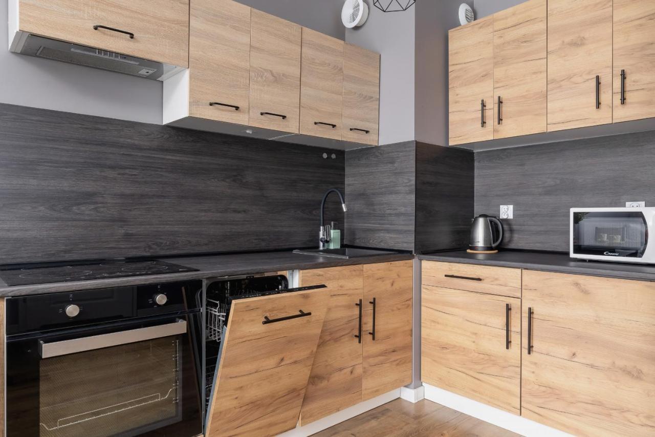 Comfy Apartment Pachonskiego With Parking In Krakow By Noclegi Renters ภายนอก รูปภาพ
